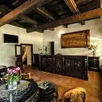 Edward Kelly فندق Český Krumlov