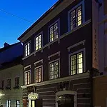 Hotel Edward Kelly
