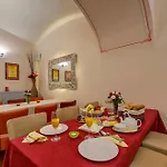 Edward Kelly فندق