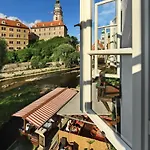 Edward Kelly فندق Český Krumlov