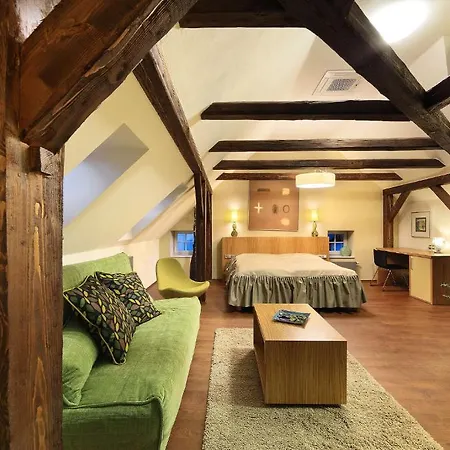 Hotel Hotel Edward Kelly 3*