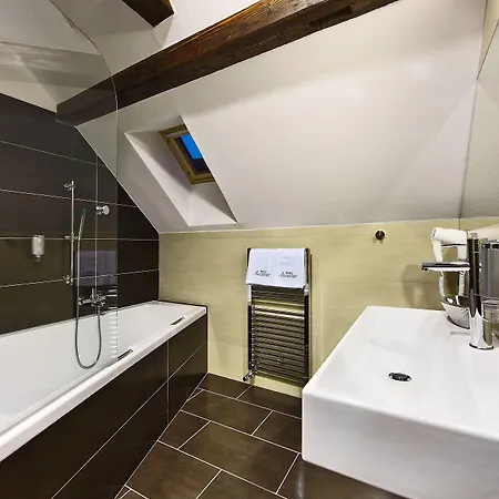 Отель Edward Kelly