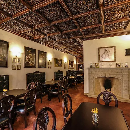 Edward Kelly 3* Český Krumlov