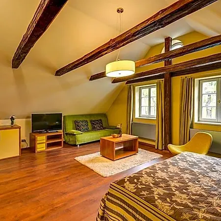 Edward Kelly 3* Cesky Krumlov