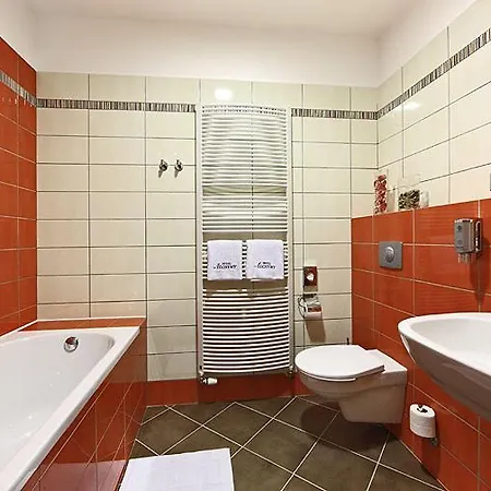 Edward Kelly Отель Чески-Крумлов