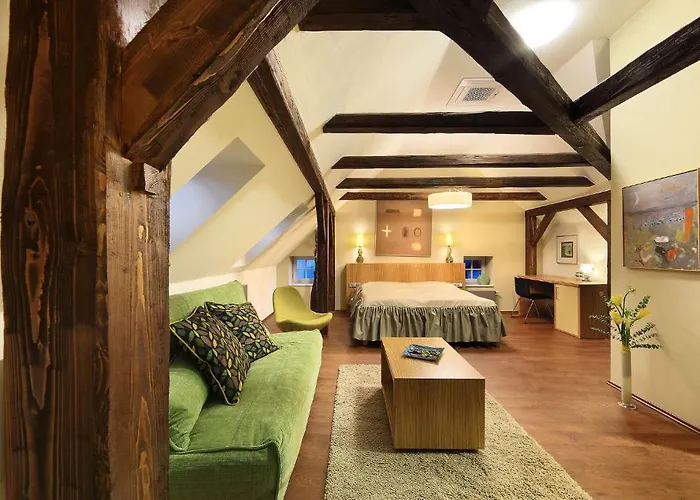 Ξενοδοχείο Edward Kelly 3*