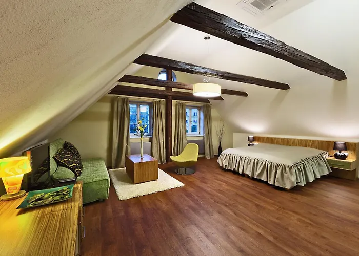 Отель Edward Kelly Чески-Крумлов