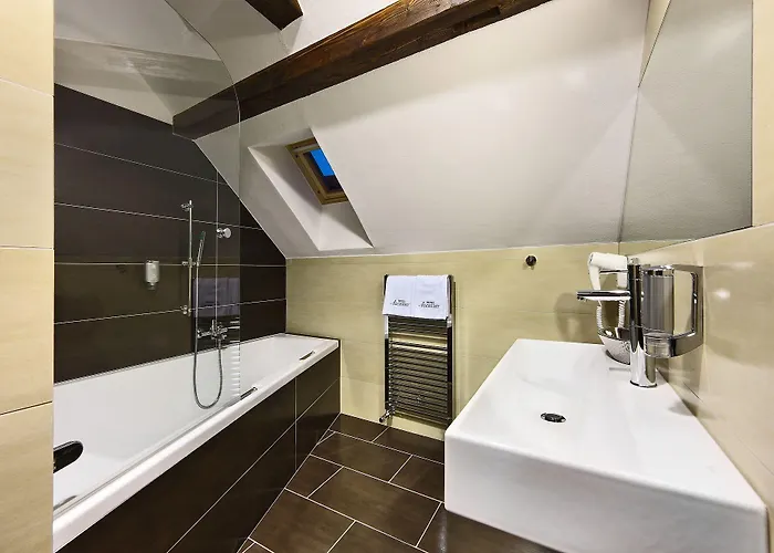 Отель Edward Kelly