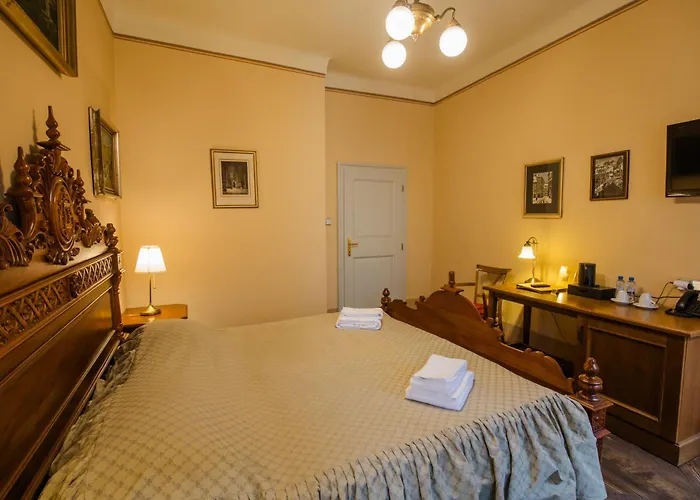 Edward Kelly 3* Чески-Крумлов