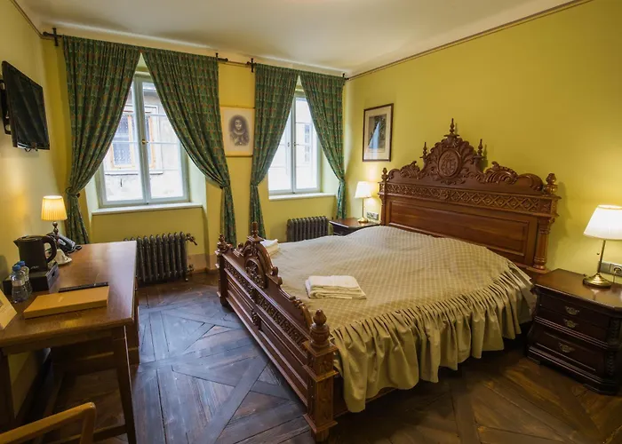 Hotel Edward Kelly 3*