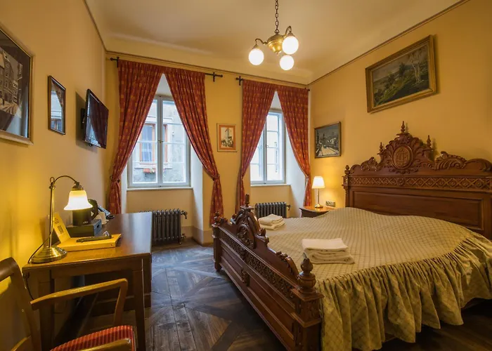 Edward Kelly Hotel 3*