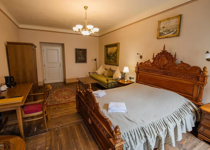 Hotel Edward Kelly 3*